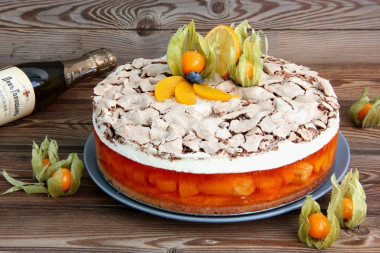 Creamy jelly cake with fruit and meringue