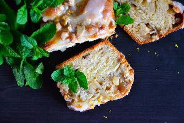 Prefabricated cake of buns with apples and nuts