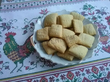 Biscuits on water with starch without eggs