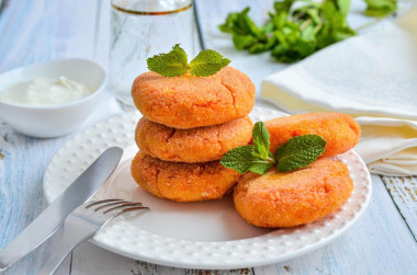 Carrot cutlets classic with semolina in a frying pan lean