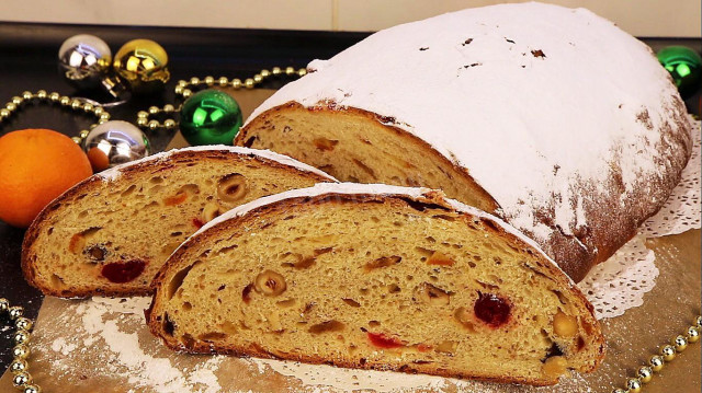 Sweet Christmas bread cupcake