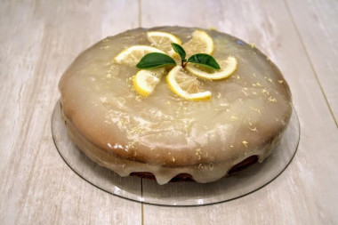 Elite banana pie with lemon filling