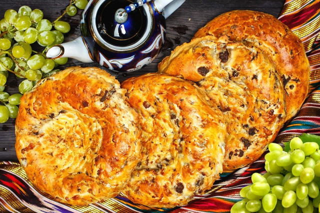 Uzbek flatbread with minced meat