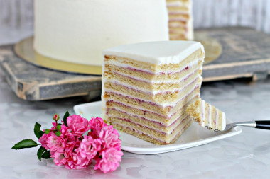 Shortbread cottage cheese cake with strawberry jam