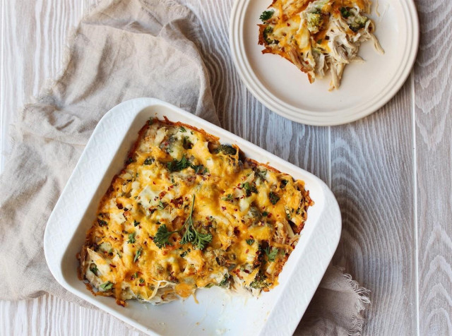 Casserole with broccoli garlic and chicken