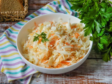 Fast crispy cabbage in a jar, pickled