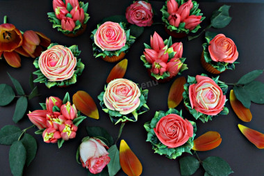 Cupcakes cupcakes Roses with cream