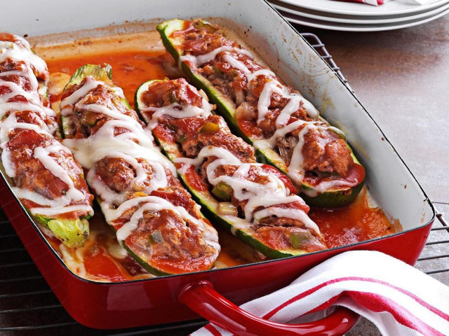 Stuffed zucchini