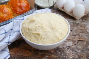 Custard yeast dough for pies