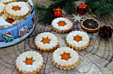 Linzer cookies