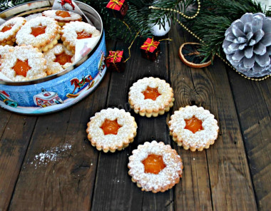 Linzer cookies