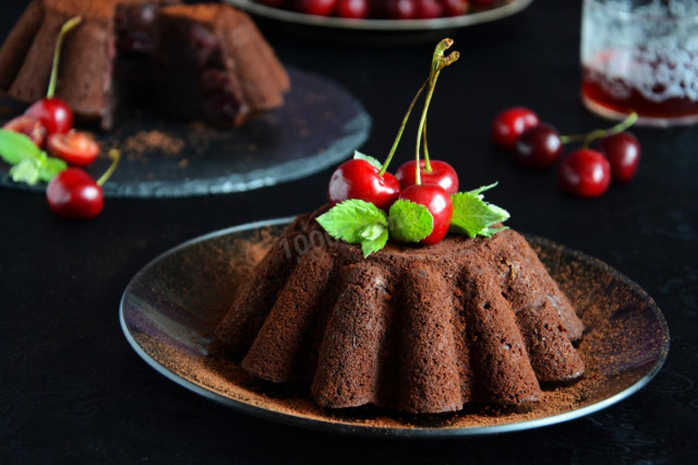 Chocolate cake with cherries