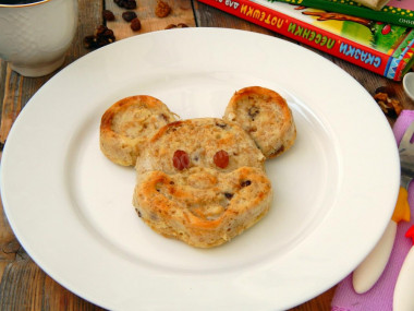 Cottage cheese casserole for children with oatmeal