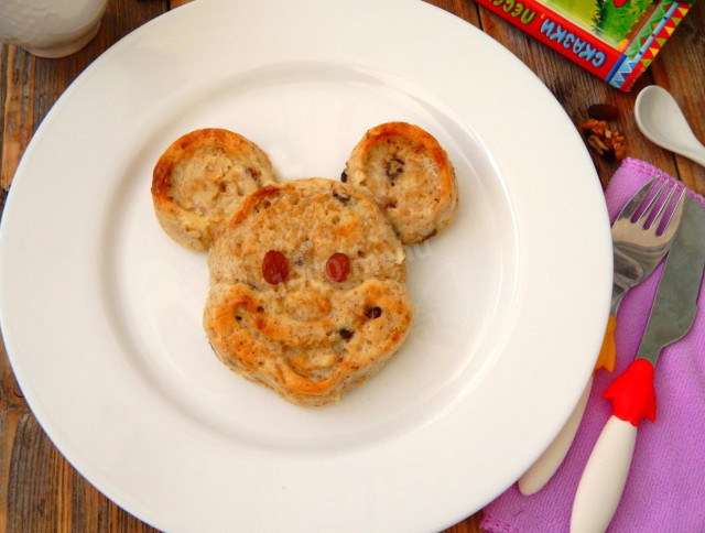 Cottage cheese casserole for children with oatmeal