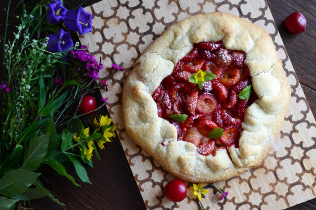 Biscuit with cherry plum