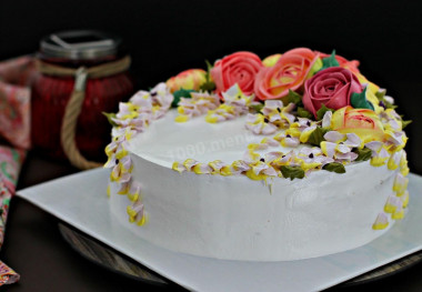 Strawberry cake with gelatin and coconut chips