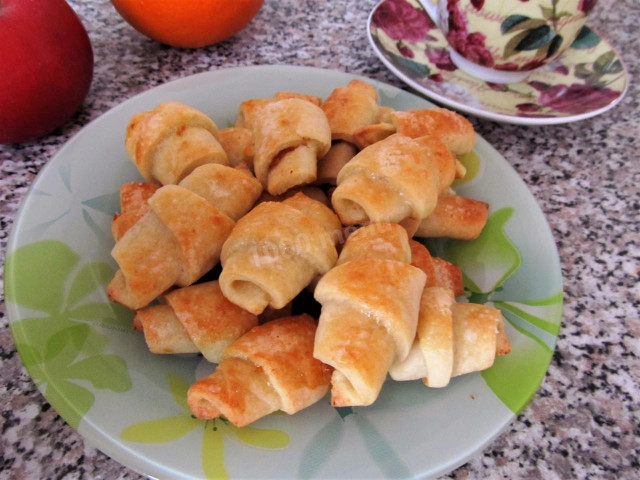 Cottage cheese and orange bagels