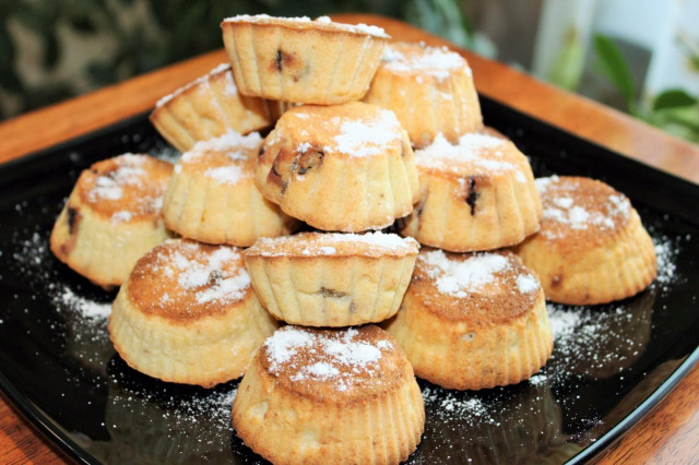 Cottage cheese cupcakes with cranberries