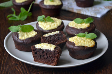 Chocolate muffins with cottage cheese