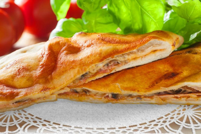 Ham calzone