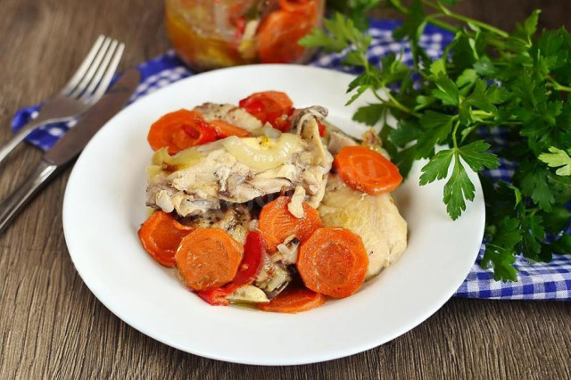 Chicken in a jar with vegetables