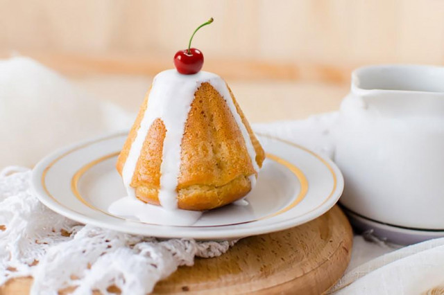 Italian rum baba