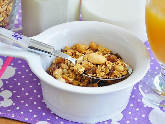 Baked granola