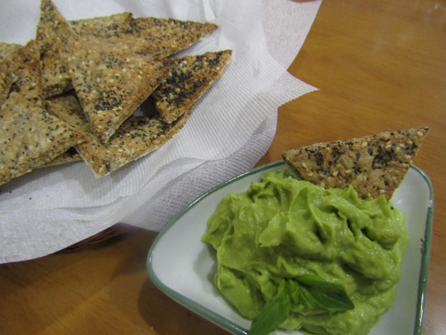 Crispy bread with avocado cream