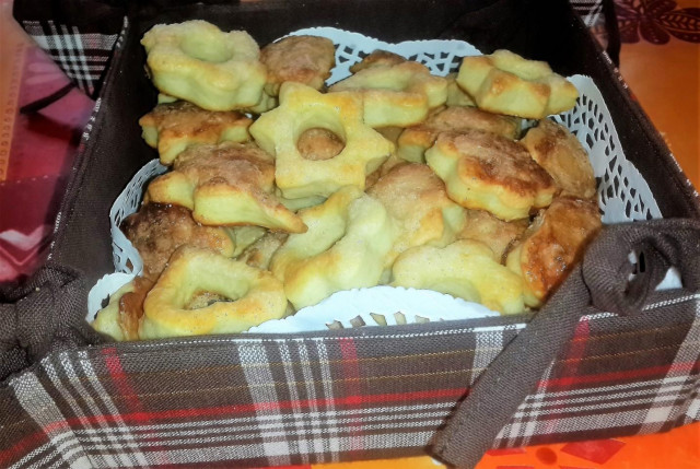 Cookies in Lithuanian