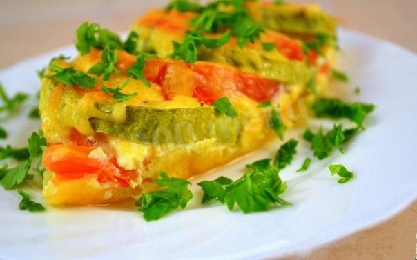 Baked zucchini and tomatoes with cheese