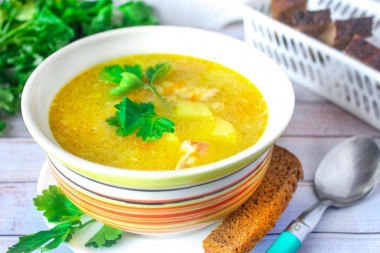 Rice soup with chicken and potatoes