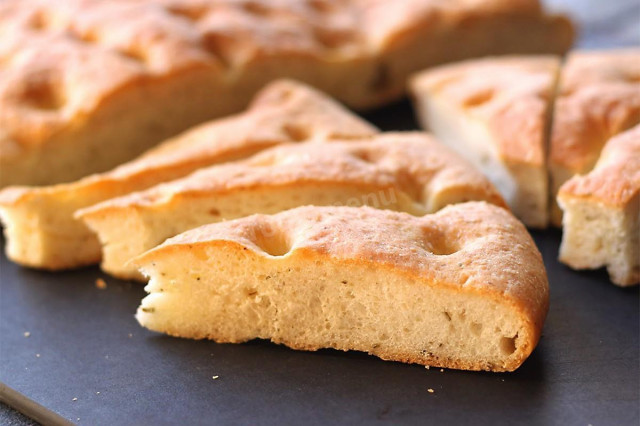 Homemade bread with pea flour