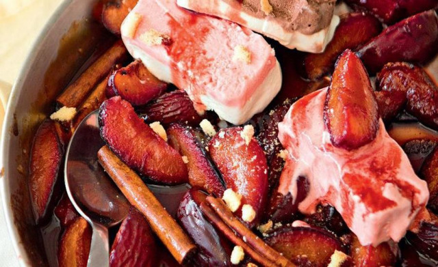 Baked plums filled with leavened wort and honey