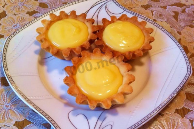 Sand baskets with lemon cream