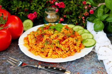 Navy pasta in a frying pan with stew