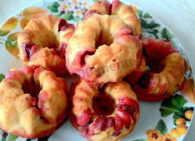 Strawberry cupcakes with coconut chips