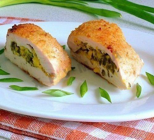 Chicken fillet with cottage cheese and herbs