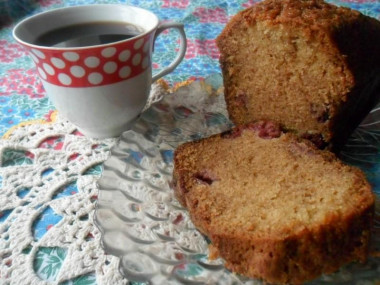 Cupcake with cherries on kefir