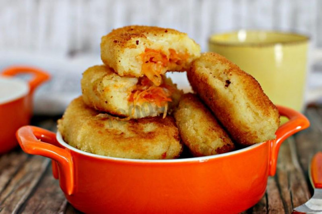 Potato pancakes with cabbage at home