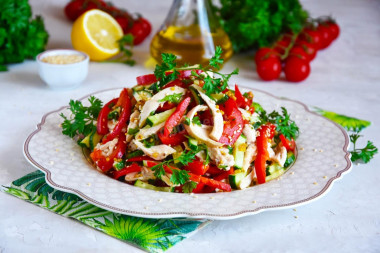 Chicken salad with vegetables