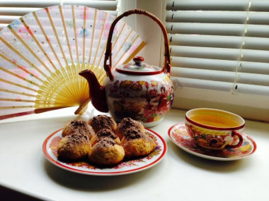 Shortbread cookies with pumpkin and chocolate