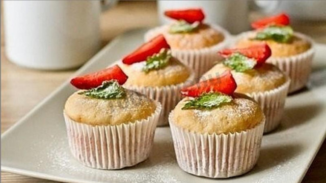 Muffins on strawberry yogurt