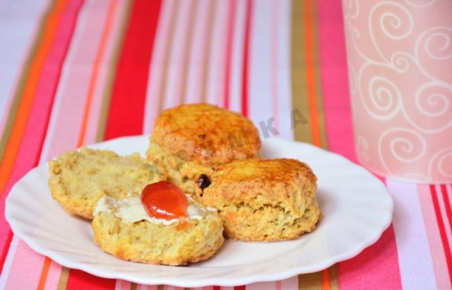 Scones with boiled potatoes