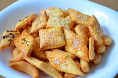 Cheese crackers