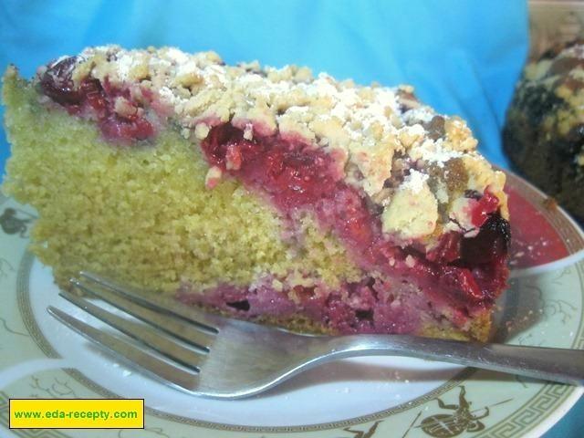 Sponge cake with cherries