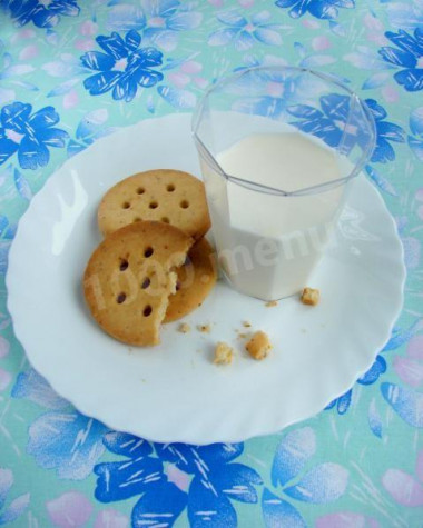 Nut and citrus cookies