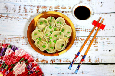 Dumplings with mushrooms