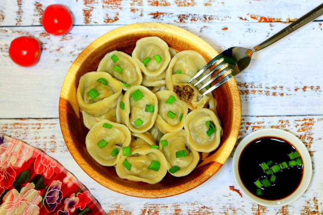 Dumplings with mushrooms