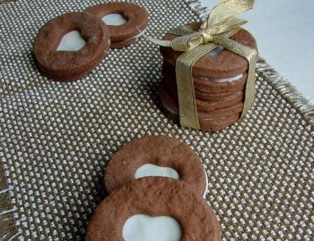 Chocolate banana cookies with icing