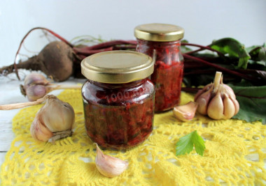 Borscht for winter in jars